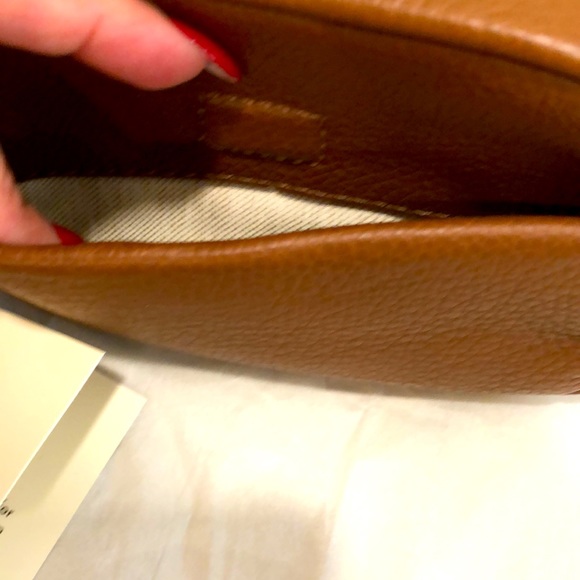 Etienne Aigner Leather Bag. - Picture 4 of 7